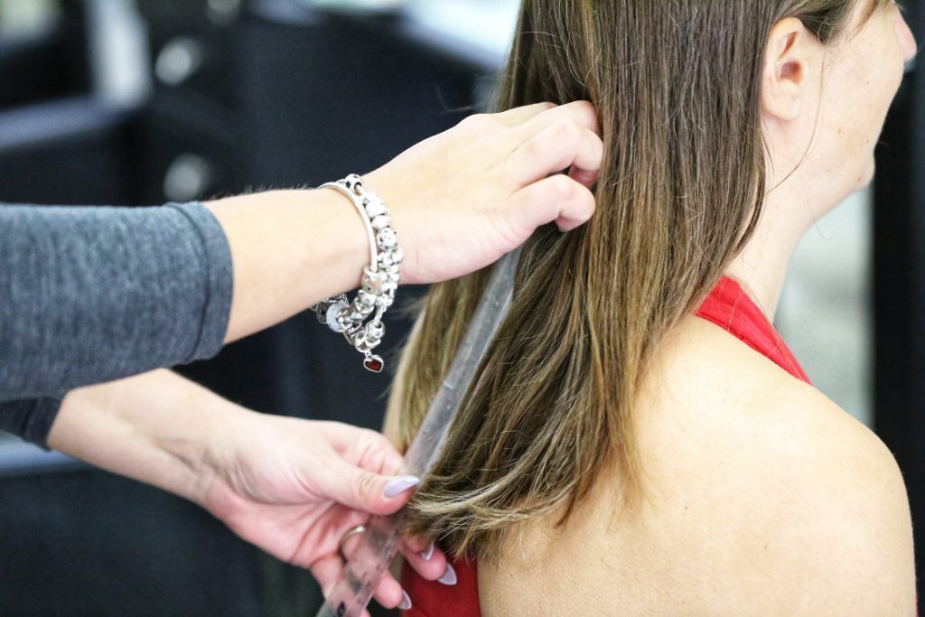 simplystronger7's tweet photo. Hair today - Gone tomorrow
The story of how I donated my hair to help create a wig for a child with cancer. https://t.co/vlZi9yFsWQ https://t.co/VYGJuugflQ