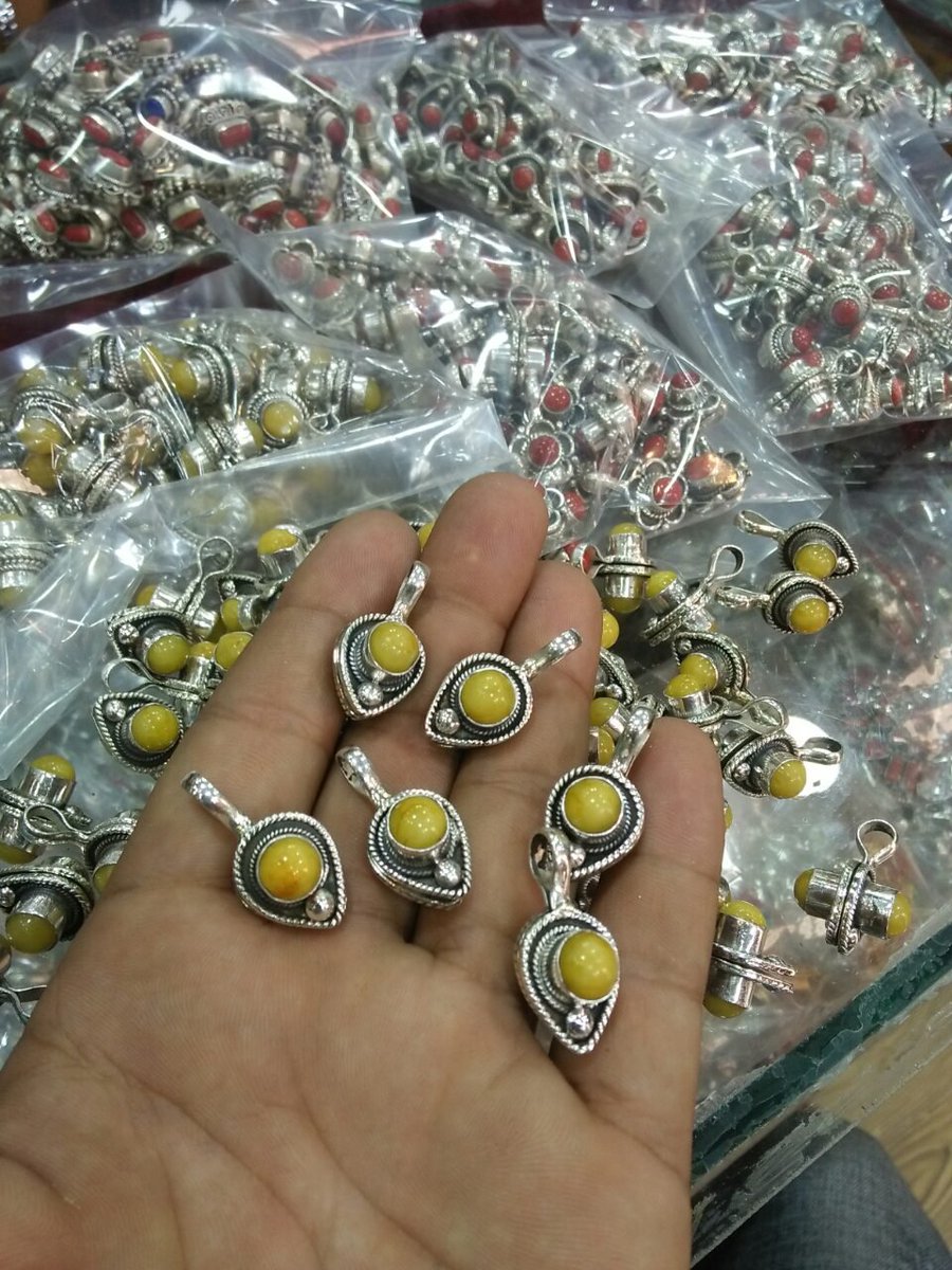 nepalartshop's tweet photo. #handmade #jewelry #silverjewelry #gemstone #womaninbiz #onlinecraft #gift #sale #christmasgifts #artisanuk #festiveguide #christmasoutfits #christmasgifts #christmasstyle #christmasseason #christmas #fashion #fashionista #gifts #youdeserveit #creativity https://t.co/HGX5b4evdu https://t.co/auWq0TuSm5