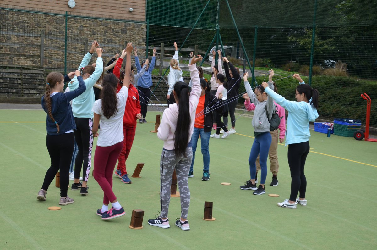 BadmintonSchool's tweet photo. 📢 After our Middle School boarders #integration activities yesterday, the Autumn Term is off to a great start! 🍂🍁🌾Making new friends and introductions for our new students have never been better! 📢 #iloveboarding #boarding #schoolinduction 
Have a look! https://t.co/8PF1DhE3jZ