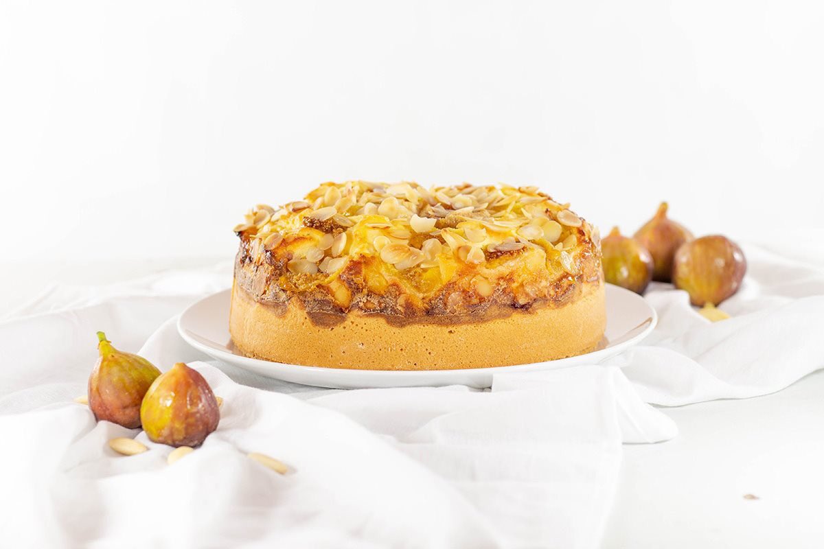 Cook_Lab's tweet photo. Hello! Finally a new #recipe on facebook! #Fig #cake and #ricotta with #chocolate chips 😍 https://t.co/o0dFO6XAMe https://t.co/WUlItLIiQ5