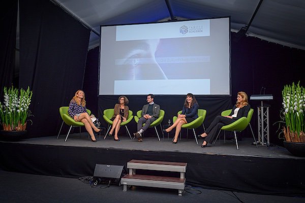 Der 15. Tag der Wirtschaft (#TDWS19) gehört der Vergangenheit an. Tolle und höchst interessante Referate sowie Podiumsdiskussion! Das Keynote hielt der Zürcher Regierungsrat Ernst Stocker! Krönender Abschluss durch den Komiker und Arzt #FabianUnteregger.