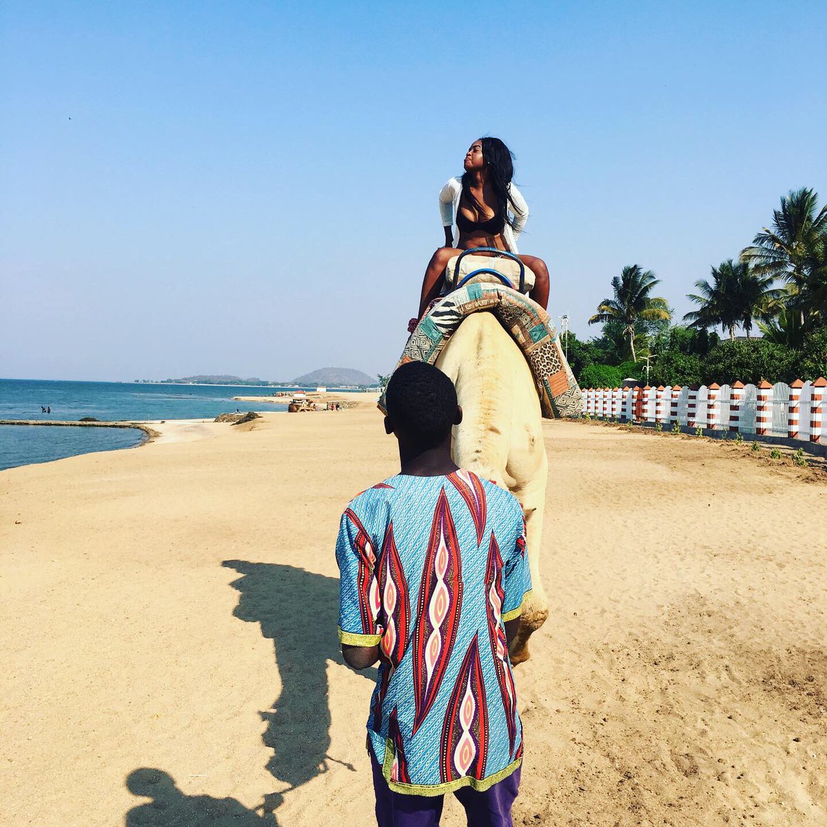 ladii_naa's tweet image. Been wanting to ride these camels for so long #summer19