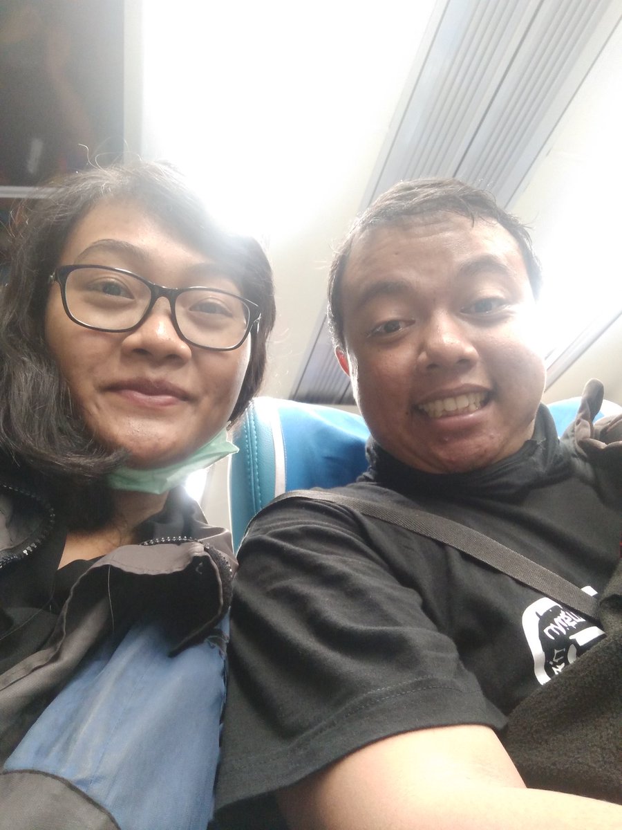 kidungatma's tweet photo. (2) argo sindoro, blora jaya, harina, ambarawa ekspres, jayabaya, turangga, kutojaya selatan, argo wilis, pernah saya naiki. Cinta sekali sama KAI. Kalian juga dong.. @sibeng_ @kerisstian @fiansilvia_rain 
#AyoNaikKereta #KAIGiveaway #HarpelnasKAI. https://t.co/WhziGDbbTE
