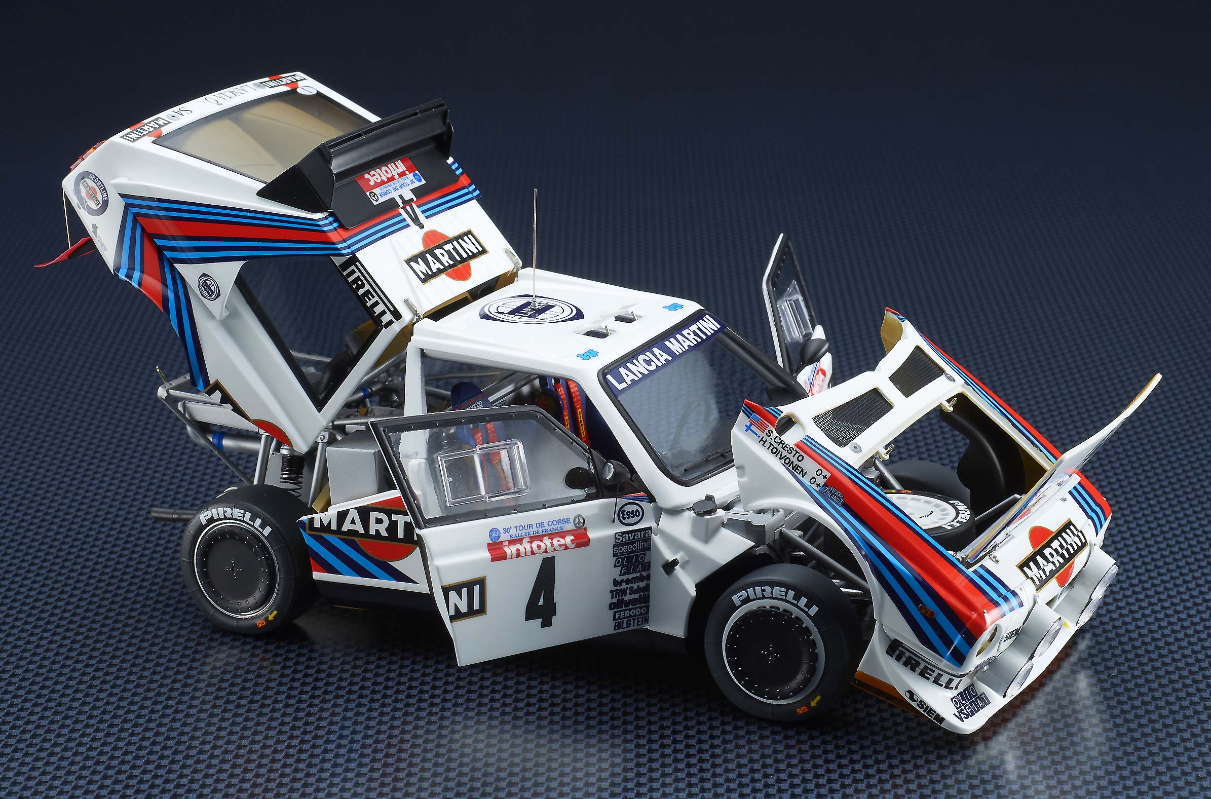 MODELER'S, ランチアデルタ S4, 1/24, レジンキット,未組立 MODELER'S, ランチアデルタ S4, 1/24, レジンキット,未組立