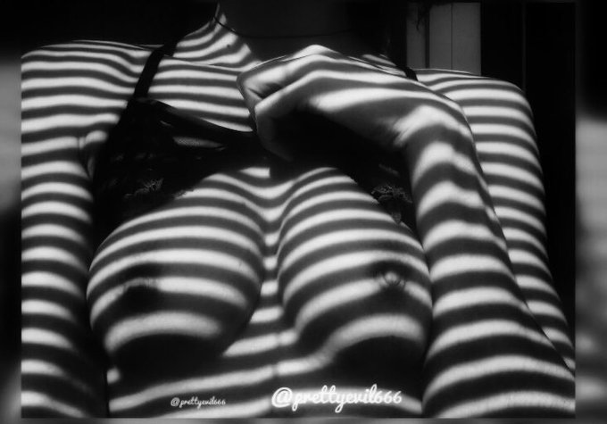 1pr2?)😈💋🖤         #bnw #bnw_planet_2019 #bnwphotography #titts #girl #hot #sexy #phworthy #camgirl #ass<a href="/tag/bnw"class="tags">#bnw</a><a href="/tag/bnw_planet_2019"class="tags">#bnw_planet_2019</a><a href="/tag/bnwphotography"class="tags">#bnwphotography</a><a href="/tag/girl"class="tags"><span>#girl</span></a><a href="/tag/sexy"class="tags"><span>#sexy</span></a><a href="/tag/hot"class="tags"><span>#hot</span></a><a href="/tag/ass"class="tags"><span>#ass</span></a><a href="/tag/titts"class="tags"><span>#titts</span></a><a href="/tag/camgirl"class="tags"><span>#camgirl</span></a><a href="/tag/phwort"class="tags"><span>#phwort</span></a>