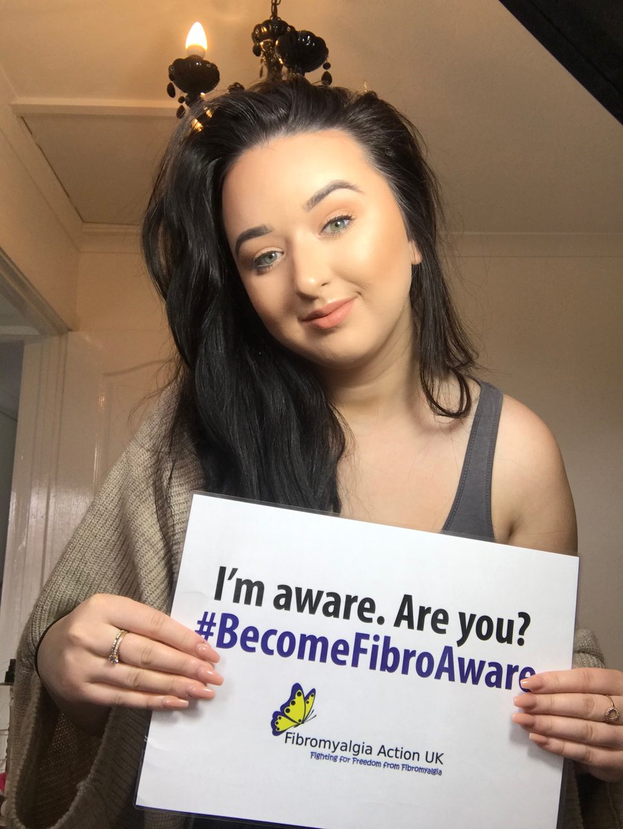 fmauk's tweet photo. 👇 Kayleigh Thompson suffers from fibromyalgia. It brings severe pain and fatigue on a daily basis, and is thought to impact around 1 in 20 people in the UK.

We want to emphasise how fibromyalgia can impact young people like Kayleigh.

Help us raise awareness today. 👊 https://t.co/2CKIcTPO0M