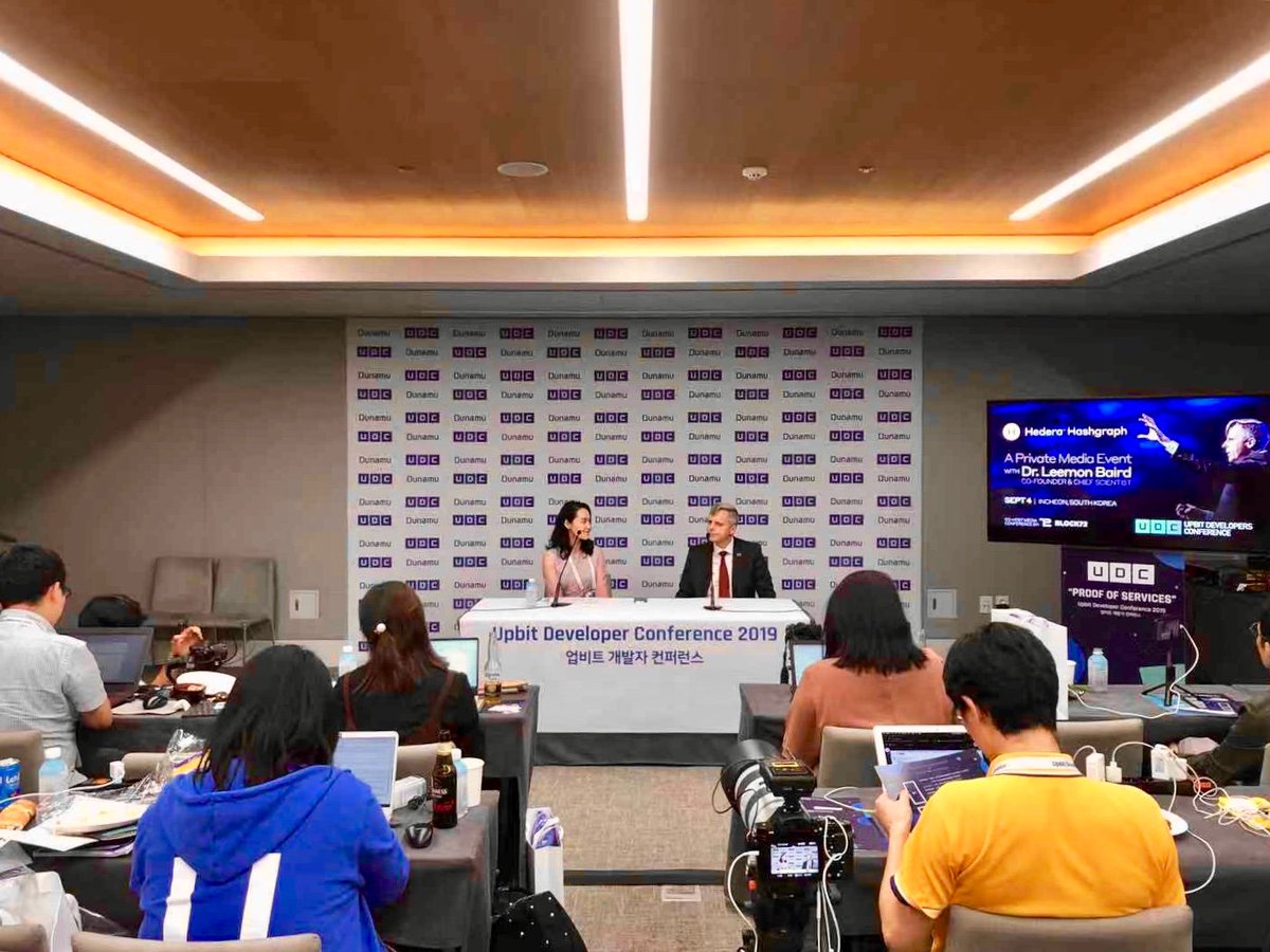 OfficialBlock72's tweet image. Block72 successfully co-hosted media conference with @hashgraph at UDC, prior to its Open Access(OA) and listing on Upbit. @leemonbaird, who founded Hedera Hashgraph had great opportunity to share great vision and the future roadmap of Hedera Hashgraph to Korean media.
