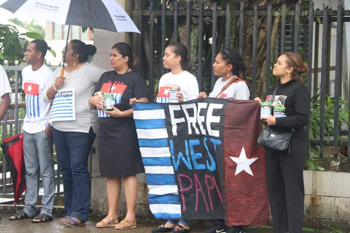 YoungsolwaraP's tweet photo. Thread:
In the last 3 weeks, there has been an escalation of violence, arrests, media blackouts and killings by Indonesia security forces in West Papua and parts of Indonesia.
#IndonesiaStoptheGenocide #Pacific4WestPapua #Fiji4WestPapua #IndoNOTNesia #Indonesia #FreeWestPapua https://t.co/kTz7KjtNyF
