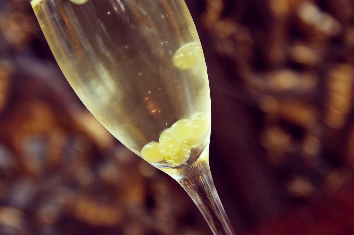 Trude8011's tweet photo. Bubbly , Fruity , Light .
#elderflower #prosecco 

We all love Prosecco yeh ~🎉
#trudebarclubandrestaurant #trude #bar #club #drink #cocktails #croydon #southnorwood https://t.co/iM7cDX9yVI