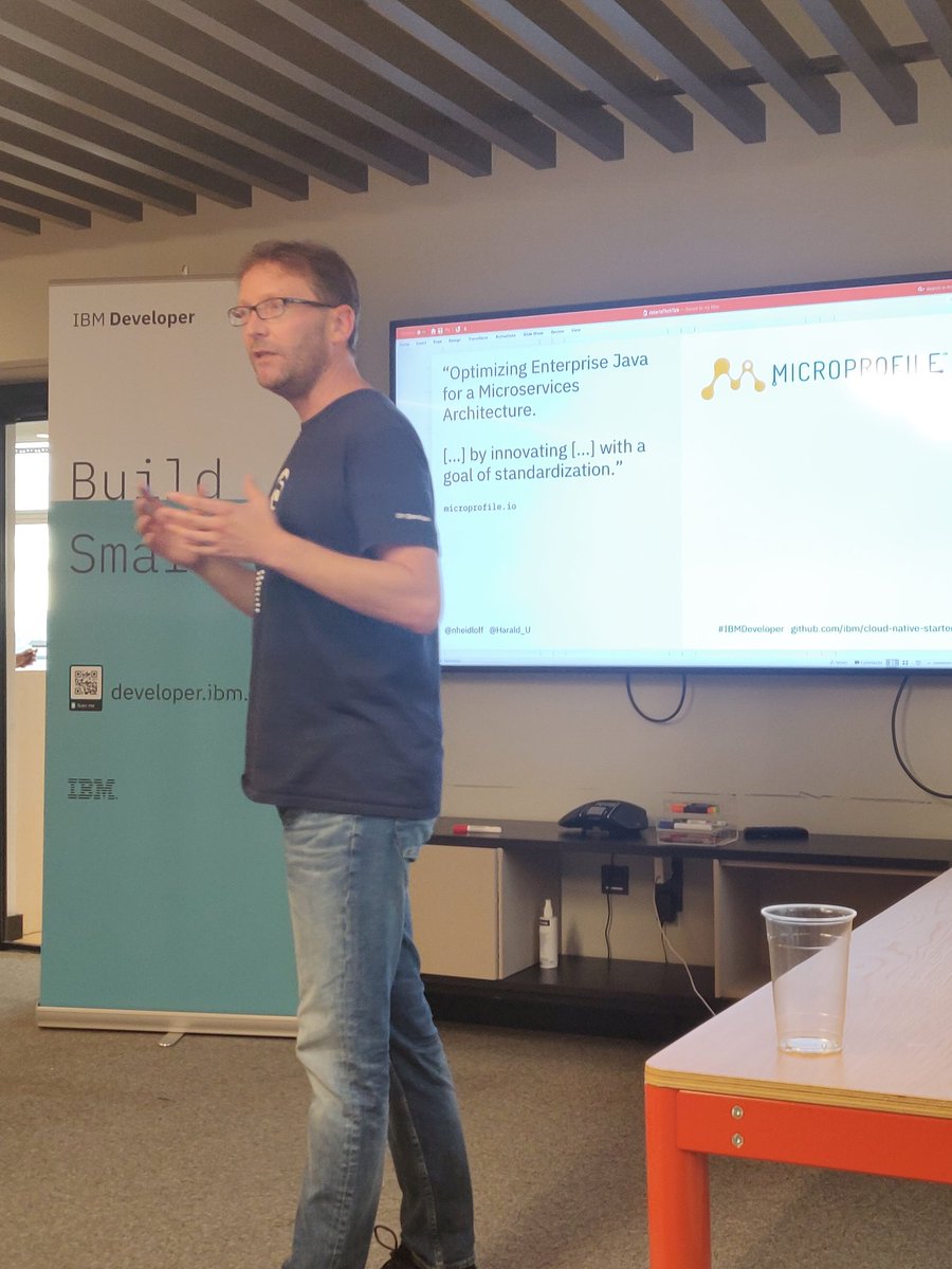 DaschnerS's tweet image. .@nheidloff and @tsuedbroecker holding a workshop on how to build cloud-native microservices with Jakarta EE, MicroProfile, @kubernetesio, and @IstioMesh
#sharingknowledge #IBMDeveloper