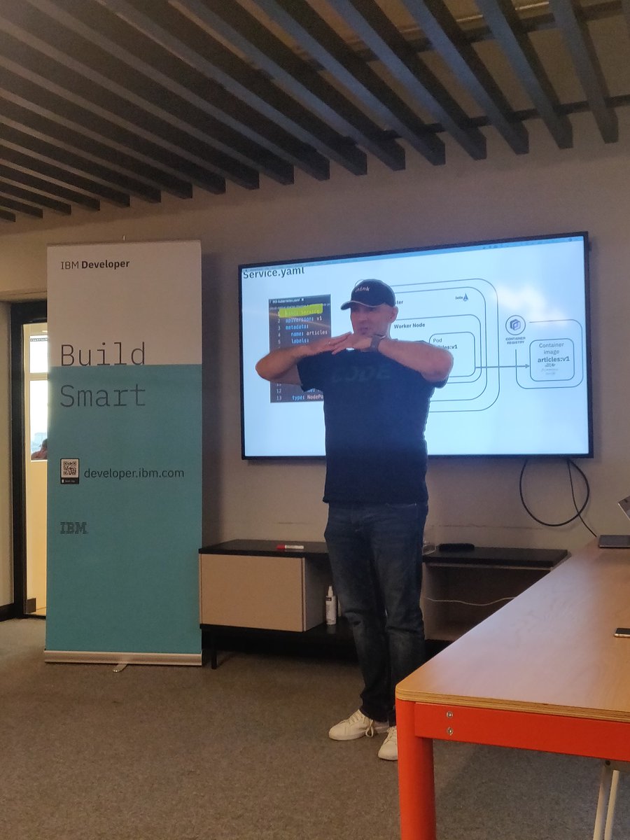 DaschnerS's tweet image. .@nheidloff and @tsuedbroecker holding a workshop on how to build cloud-native microservices with Jakarta EE, MicroProfile, @kubernetesio, and @IstioMesh
#sharingknowledge #IBMDeveloper