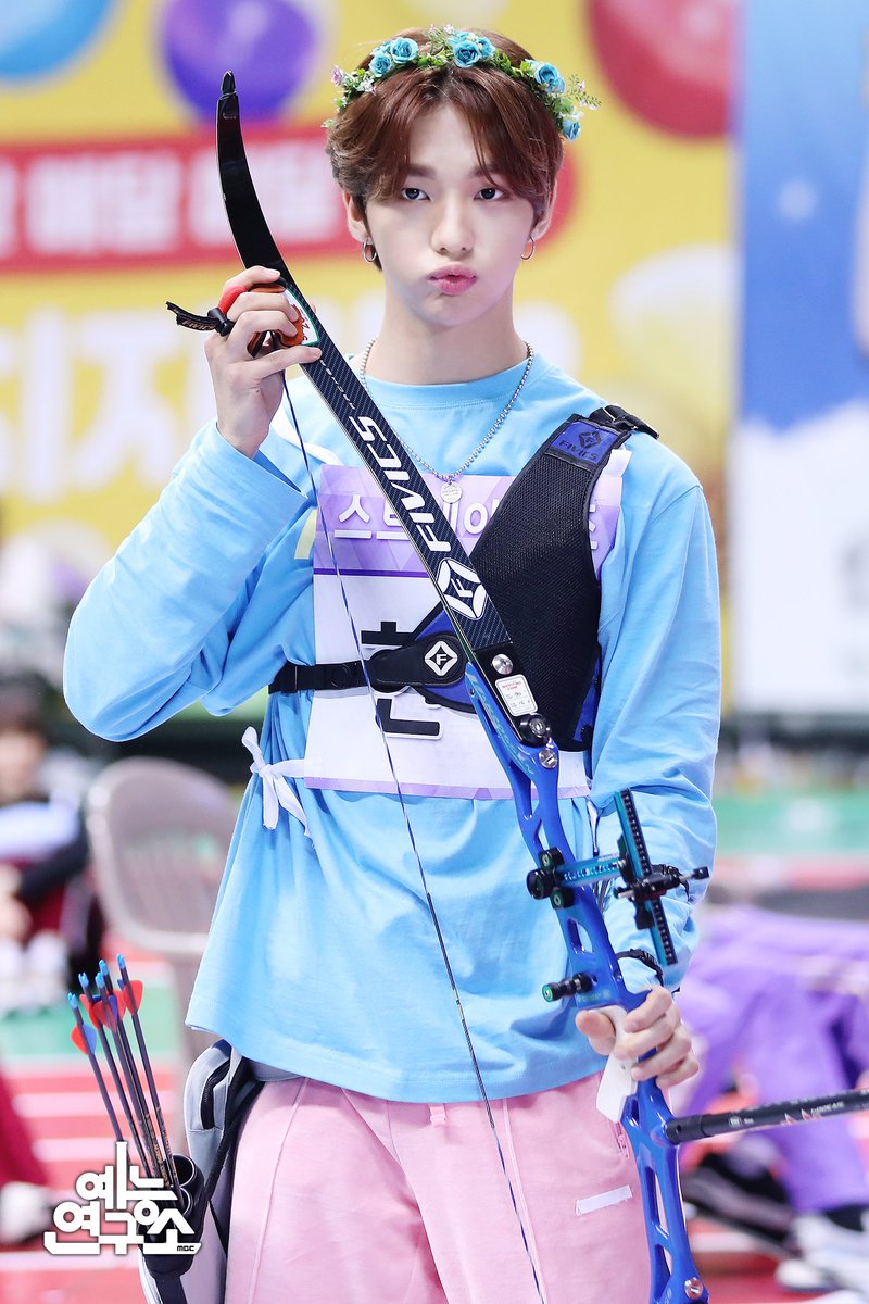 MBC_entertain's tweet photo. 세상에ㅠㅡㅜ 황현진 너무 좋아서 이마 치다가 거북목이 치료됐어요👍
#2019아육대 #아육대 #스트레이키즈 #StrayKids #현진 @Stray_Kids https://t.co/ntfabZJEkj