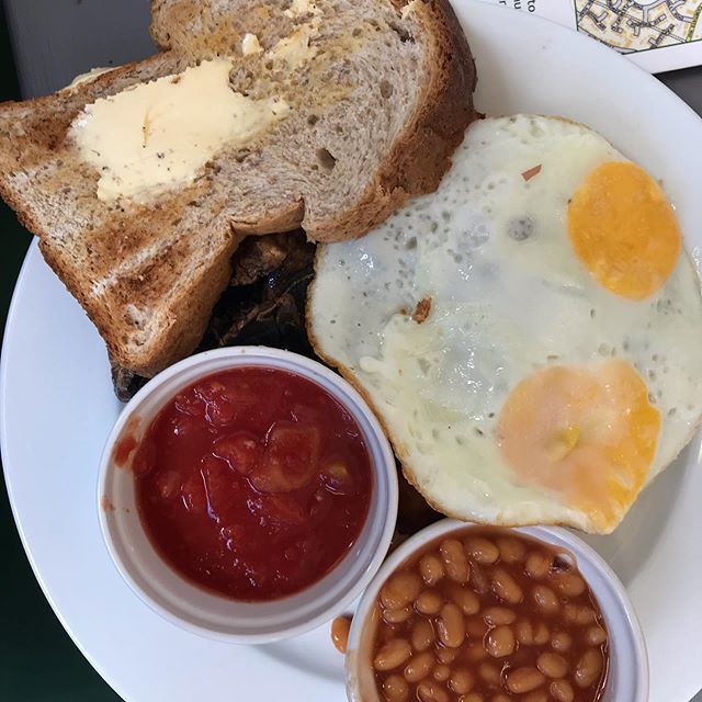 Joolzephoto's tweet photo. Bikepacking breakfast 😁 #fullveggie #mountainbiking #goingwild #kippingoutside #fuellingtheride #fullofwin #bikepacking https://t.co/rY7aAlhLrD https://t.co/L0As4NcjDv