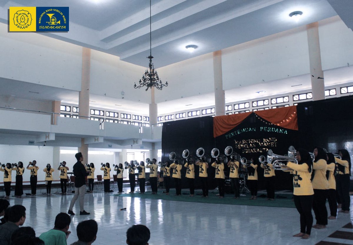mb_uns's tweet photo. MB UNS Sore 🌅
.
Pada tanggal 1 September kemarin, MB UNS telah melaksanakan Pertemuan Perdana untuk calon anggota baru
.
Pertemuan Perdana ini bertujuan untuk mempernalkan MB UNS lebih dalam, baik dari kepengurusan sampai section yang ada didalamnya
.
#MBUNS
#pertemuanperdana https://t.co/lQxU3nrykk