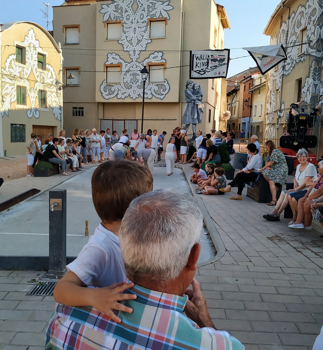 StARTerproyecto's tweet photo. ¿Aún no habeis visitado Belorado y su última intervención mural? #wallkingbelorado os espera #streetart #Burgos https://t.co/pxWuBs2nep