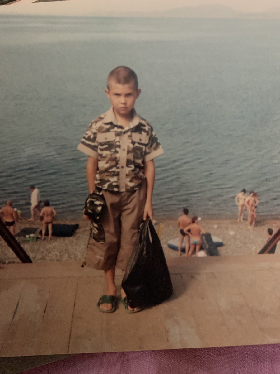 vvaldemarr's tweet photo. Раньше я не пил пиво на море https://t.co/db25Qxg5SM