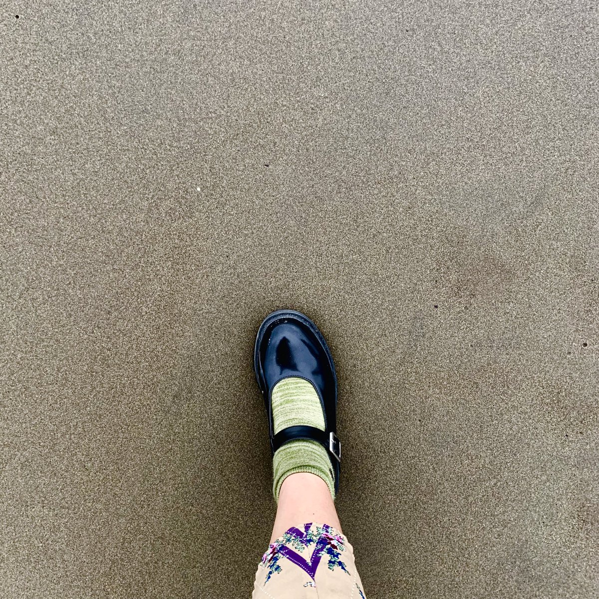 Momo Haha On Twitter なにかチャレンジすることってすごく怖いし 勇気がいるけど やってみたらやっぱり緊張して怖いでも やらないとずっと同じ繰り返しで なにか変わりたいなら結局は自分が変わるしかなくて ポエムみたいになっちゃうけど はじめの一歩って大事