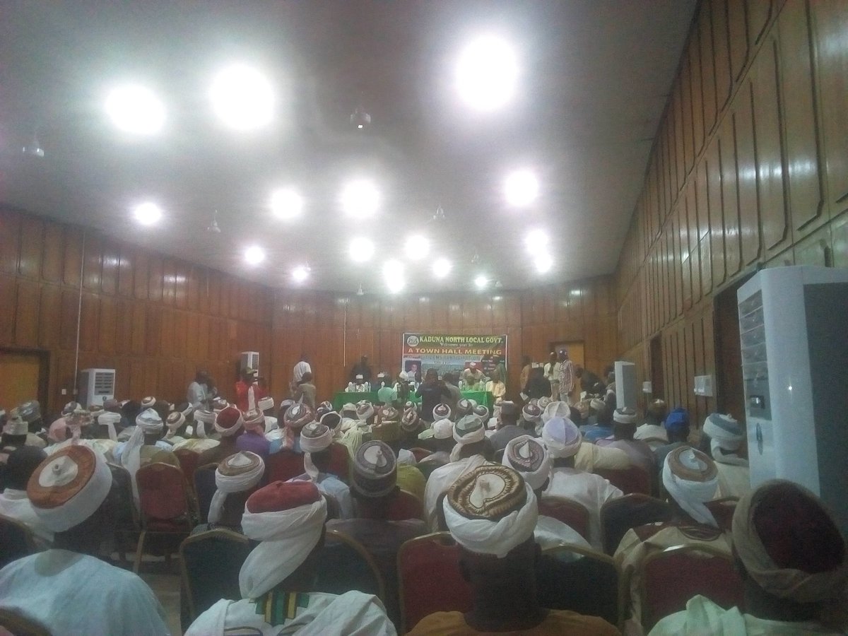 calped4devt's tweet photo. Happening now: @calped4devt at the @kadunanorthlg town-hall meeting on Citizens participation in the #CommunityDevelopmentCharter process holding at Arewa House Auditorium, Kaduna.

@ogpkaduna
#KDCitizensEngageBudget https://t.co/JAcI2KPLaE