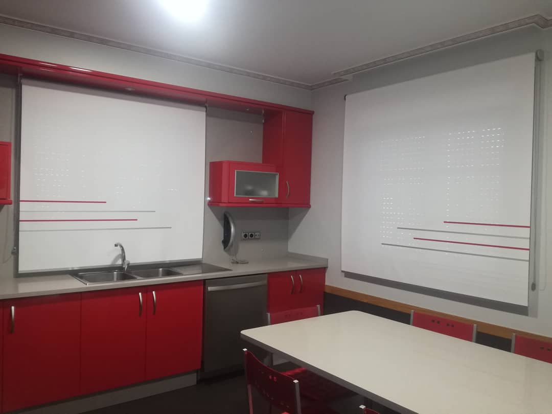 OlbeTextil's tweet photo. Perfecta la armonia de esta cocina
Estores de screen con varillas, múltiples combinaciones
#olbe #cousasbonitas #decoracióntextil
#cortinas #técnicas #personalizadas #confeccionamedida https://t.co/FwQsYcUnaj