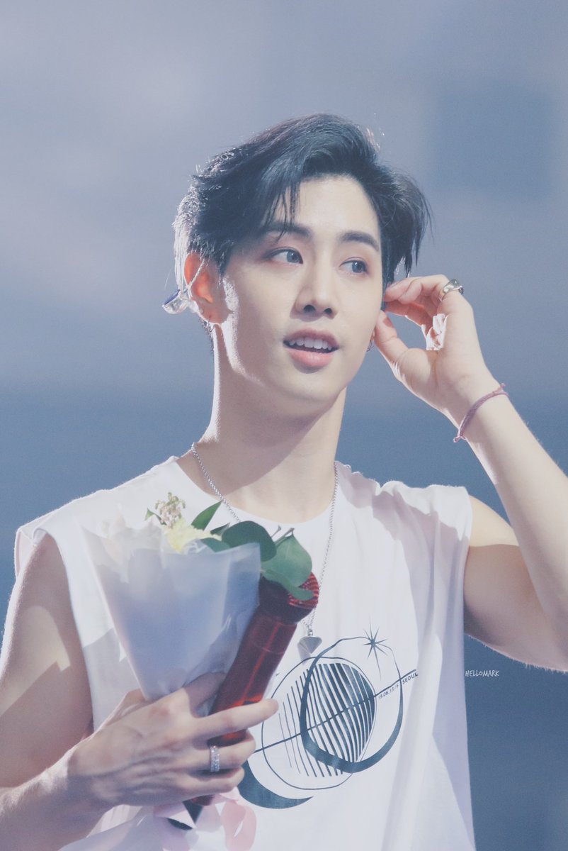 hellomark0904's tweet image. 마크야 생일너무축하해
언제나 옆에 있어줘서 항상 고마워💕
오늘도 앞으로도 함께 꽃길만 걷쟈💚
#HappyXXVIIMarkTuan
#반짝반짝빛나는_마크_생일축하해