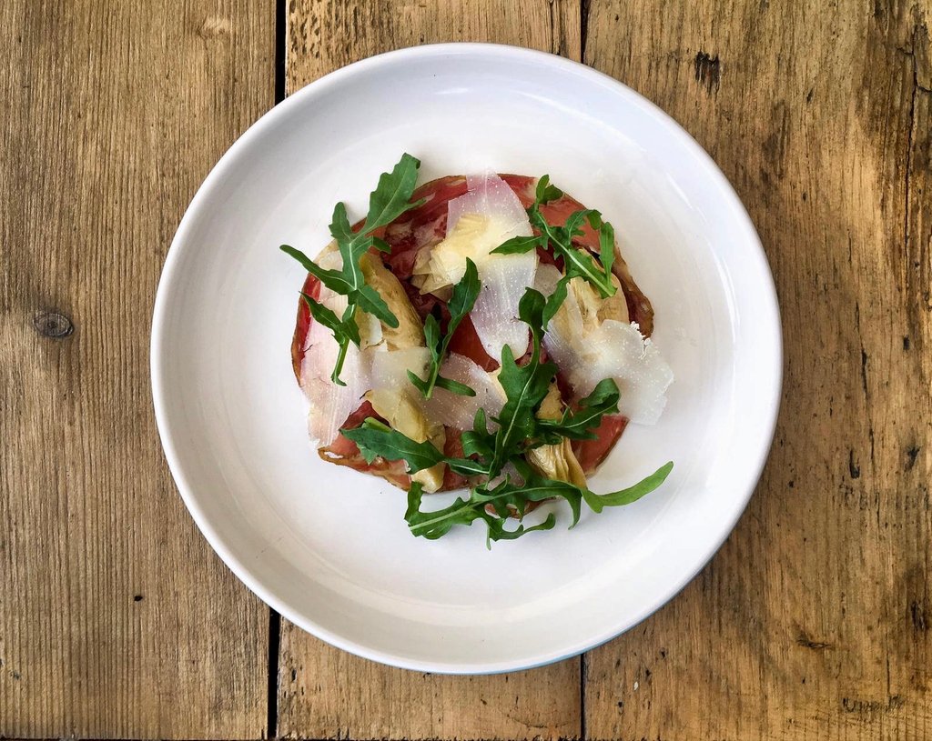 corkagebath's tweet photo. Home-cured Coppa, grilled artichoke, pecorino and rocket. One of our starter options on the set lunch and pre-theatre menu at Chapel Row. £15 for two courses. £19 for three courses. #corkagebath #setlunch #pretheatre #batheats #coppa #bertinetbakery https://t.co/9CxGvii1z3