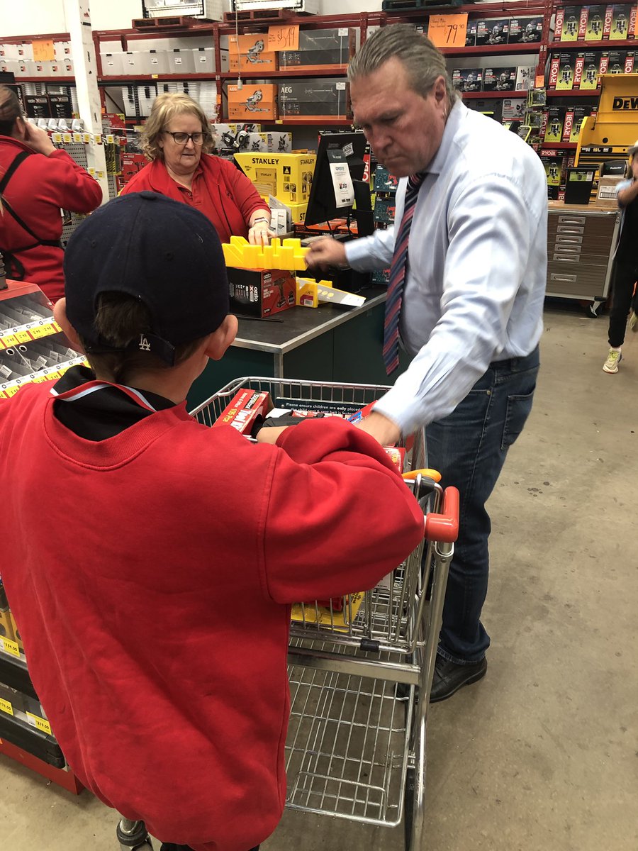 claymore_ps's tweet photo. Today we took our Boys’ Club students to Bunnings to purchase new tools and supplies to start their woodwork project. They were rewarded with McDonald’s on the way home for excellent behaviour 😀🍦@NSWEducation @GlenPPatterson #EveryStudentKnownValuedCaredFor #HighEngagement https://t.co/whzVdTL0gw