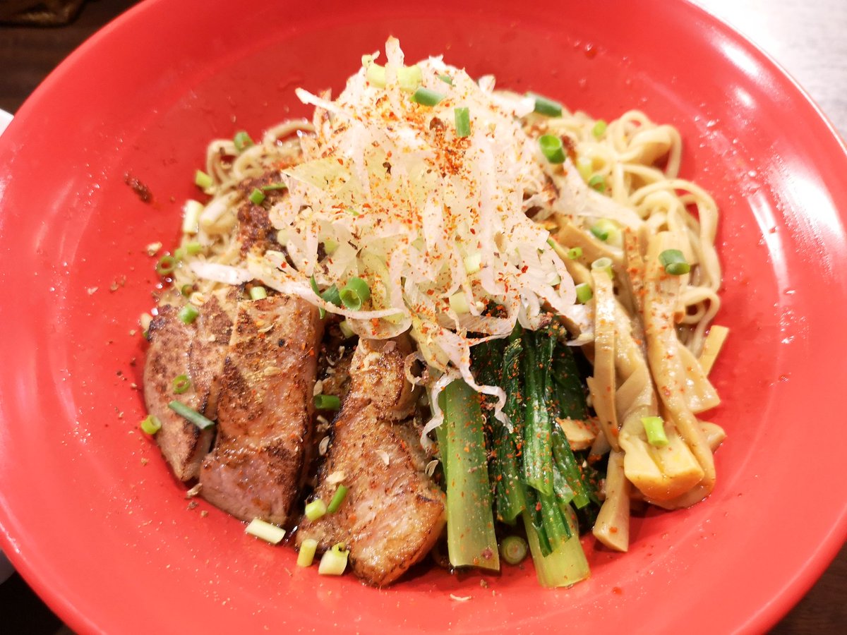 takutakuvega's tweet photo. 駒込で辛い油そば。
美味でした。
#油そば #GANCONNOODLE https://t.co/1yd9mC4qbR
