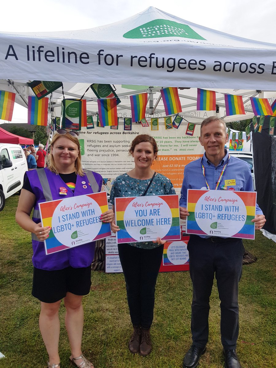 ReadingRefugees's tweet photo. 🏳️‍🌈 WE STAND WITH LGBTQ+ REFUGEES 🏳️‍🌈

Thank you to everyone that declared their support for LGBTQ+ Refugees at @Reading_Pride on Saturday 😍

We are proud to have had so much support for this campaign in honour of our dear friend, Alice Driver 💚

#rdgpride #lgbtq #rdguk #rrsg https://t.co/q7caAj1tFU
