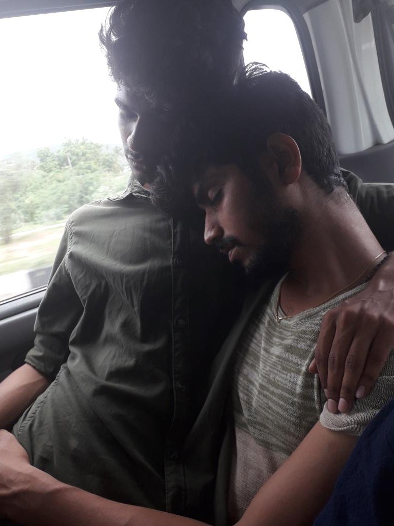 thithanive's tweet photo. Couple goals #finalyear #thoppu #pumpset https://t.co/ZP3oyQUQbE