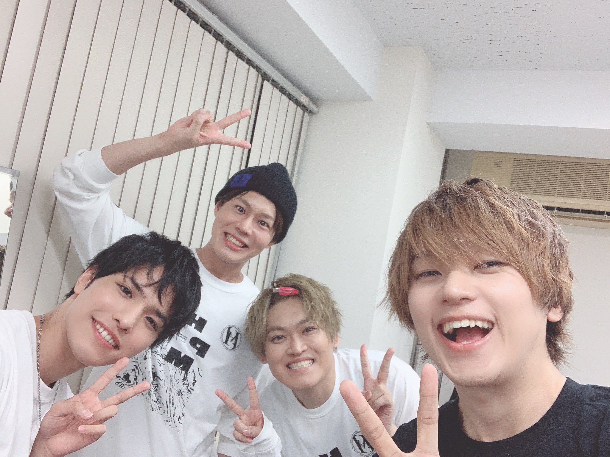 天﨑滉平 天崎滉平 本日は21時から ヒプマイ ニコ生です 賑やかな放送になると思います お楽しみに T Co Oa870ybwl7 Twitter