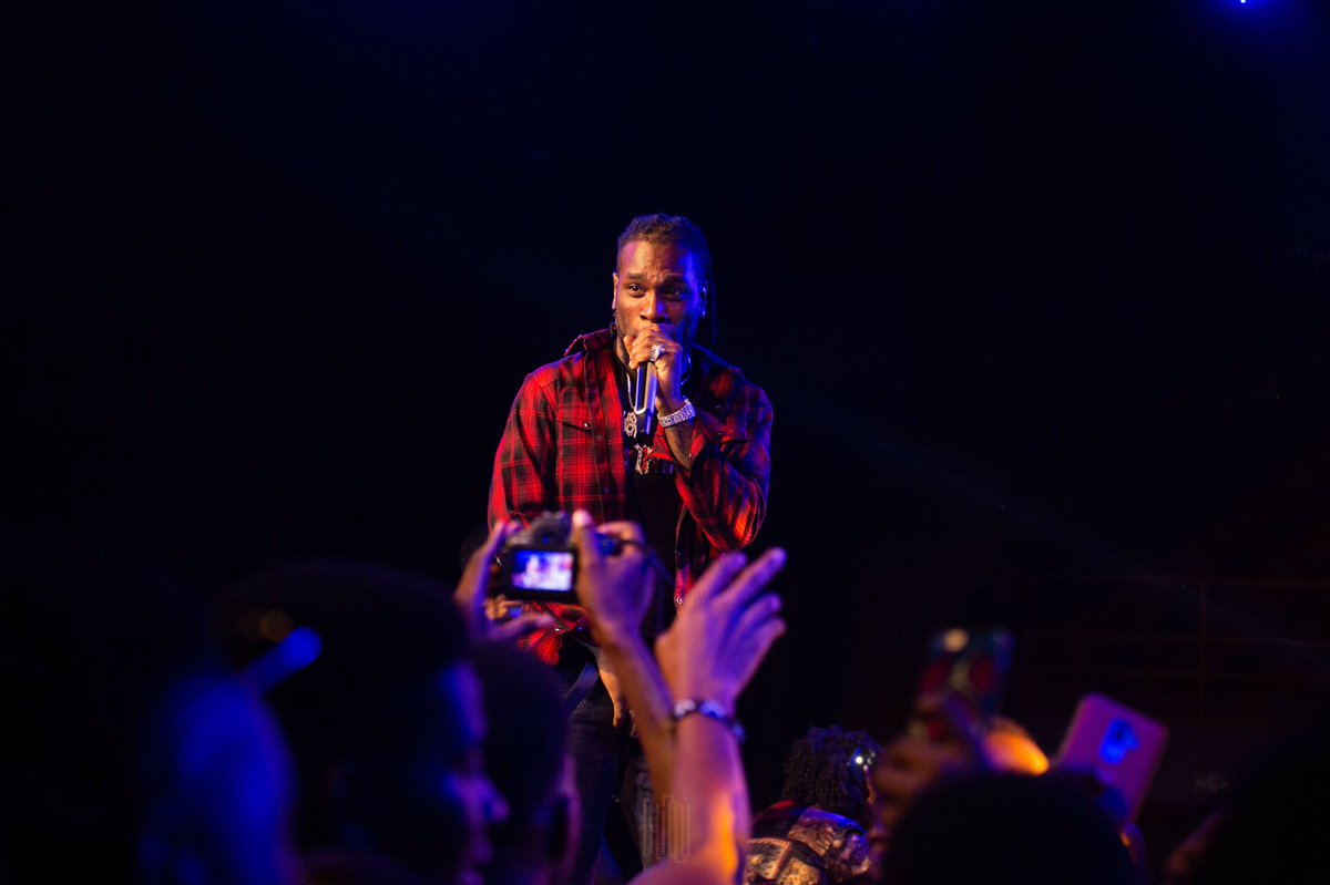 GMT_Live's tweet photo. 🗣GBESE! GBESE!!!!
#GMTLive #GMT2019 #AfricanGiant #godMC #Manifestivities #LiveConcert https://t.co/W3FhILdsof