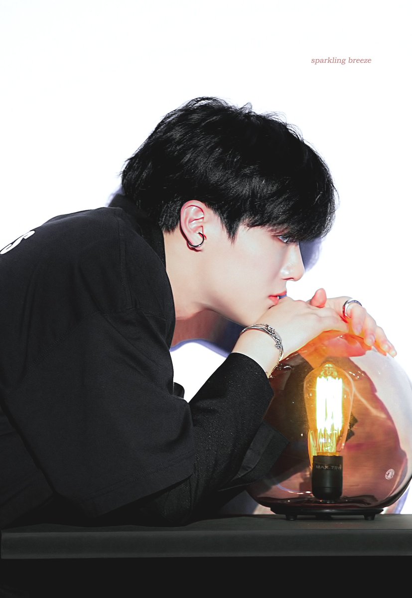 sparklinBreeze's tweet photo. [BEHIND] X1 1ST MINI ALBUM ‘비상 : QUANTUM LEAP’ JACKET SHOOTING

#조승연 #X1 https://t.co/h5yrOmbA1W