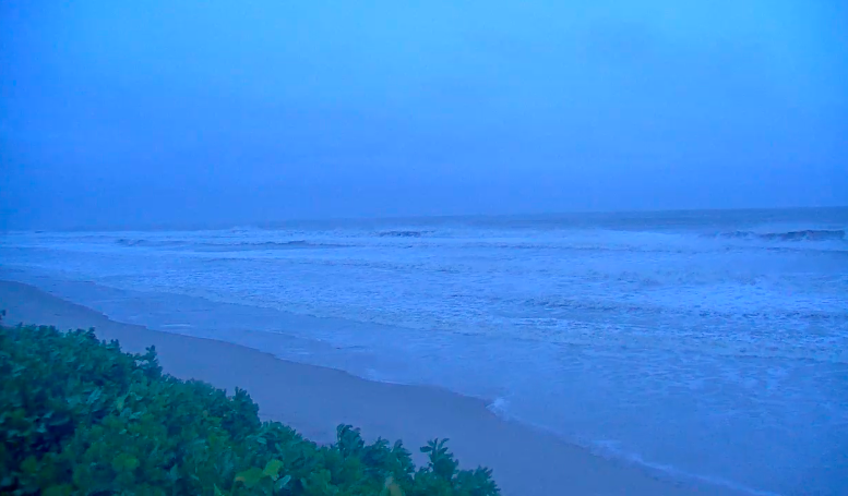 elpunoFL's tweet photo. Good Morning, #satellitebeach #luvFL seems calmer ... https://t.co/UbvNxjGBhn