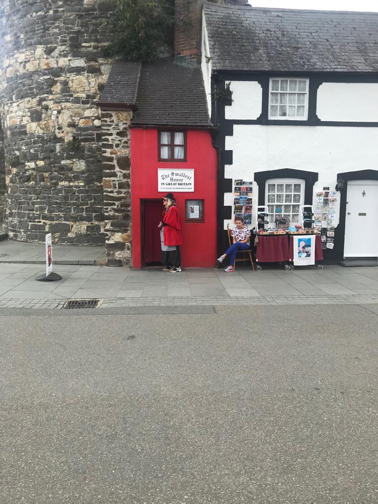 We were sent this great picture recently from someone on their travels around the lovely Wales.  The smallest house in Great Britain, it looks worth a visit, doesn't it?
ow.ly/QVBd50vVZKM