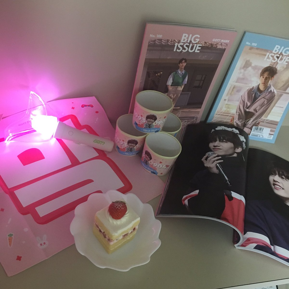 tmyooo97's tweet photo. マスターさんのカフェ行けなかったから今年は家でセルフ🍰、笑

マクさん
誕生日おめでとう
#반짝반짝빛나는_마크_생일축하해
#HappyXXVIIMarkTuan
#marktuan #段宜恩 #마크투안 https://t.co/VhFaNq4GD1