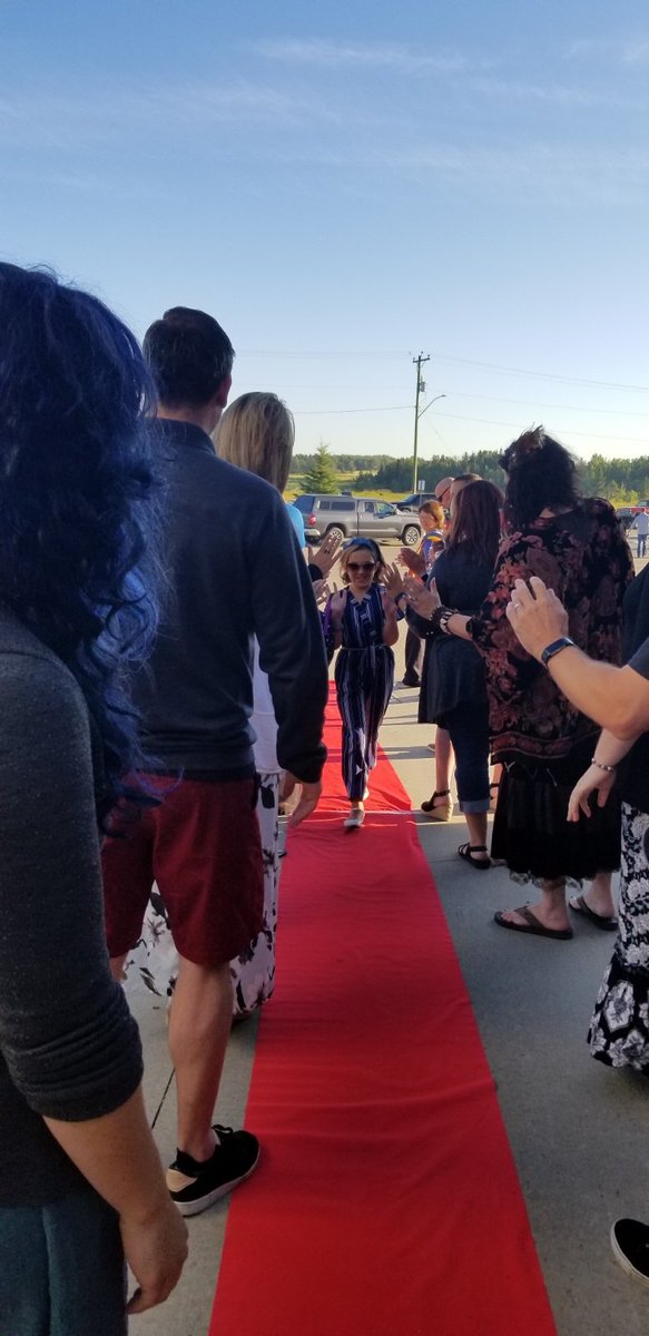TeacherGallant's tweet photo. Red carpet for our Gr. 5's. Never underestimate the power of making connections. @WildRoseSchools @TimberlineLocal @hwpickup https://t.co/Bf2p3i4Y2r
