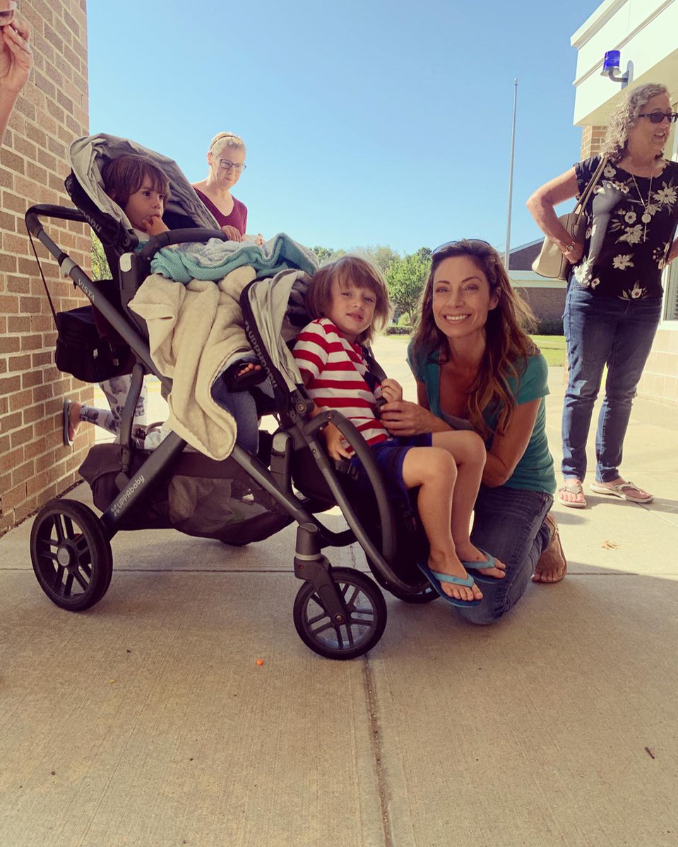 JillNicolini's tweet image. When your little boy 🧒🏼asks you if I’d be able to walk him in to his #prekclass #orientation and reaches for your hand 🤚 🤭🥰 #whereswaldo #wheresaustin