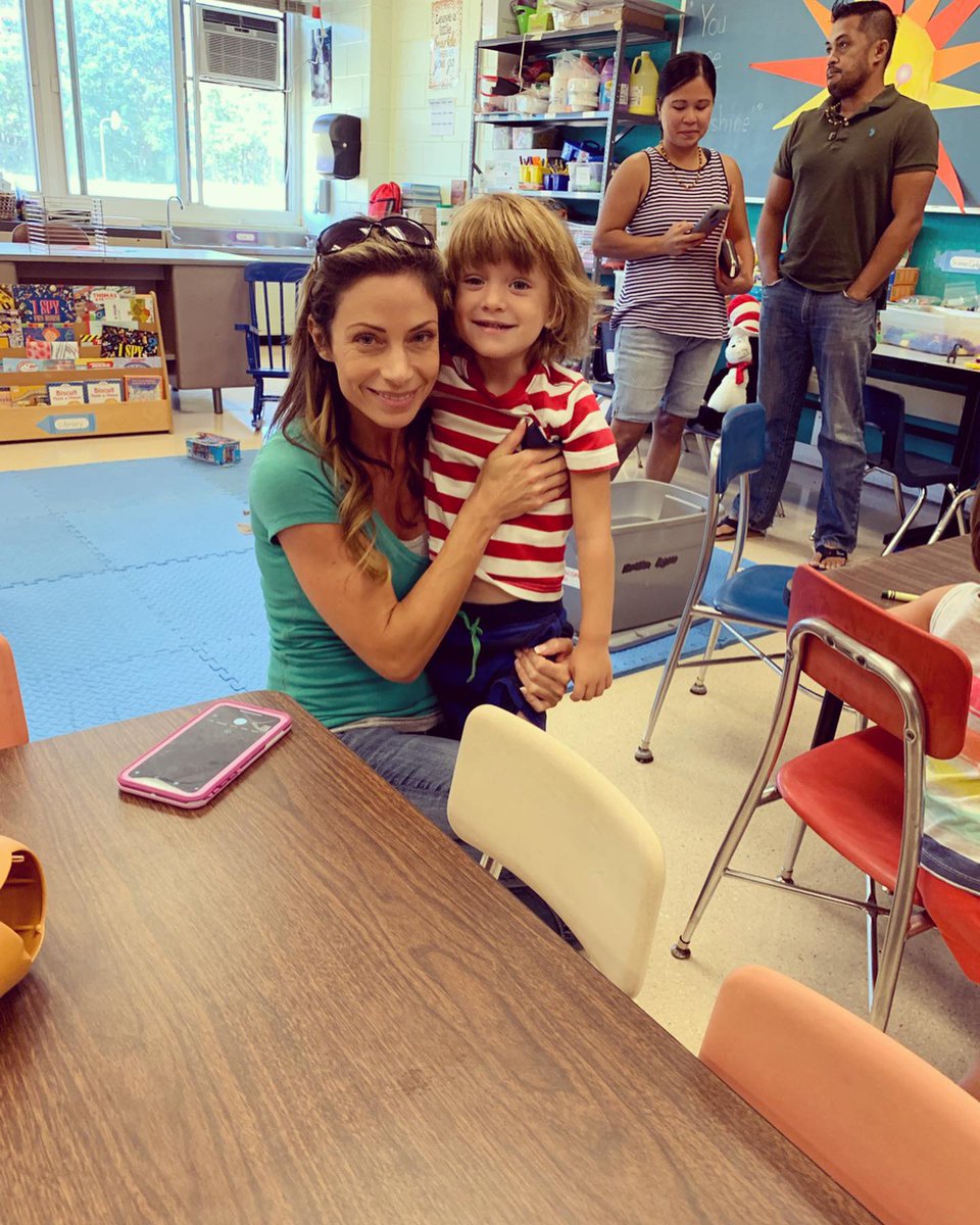 JillNicolini's tweet image. When your little boy 🧒🏼asks you if I’d be able to walk him in to his #prekclass #orientation and reaches for your hand 🤚 🤭🥰 #whereswaldo #wheresaustin