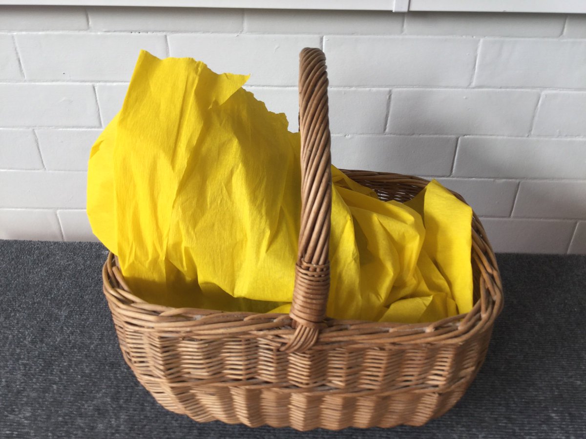 QuayYr2's tweet photo. First day back and Year 2 have found mystery baskets in their classrooms! #writinghook #talkforwriting #readytolearn #quayacademy @QuayVP https://t.co/IXHpSmlIlS