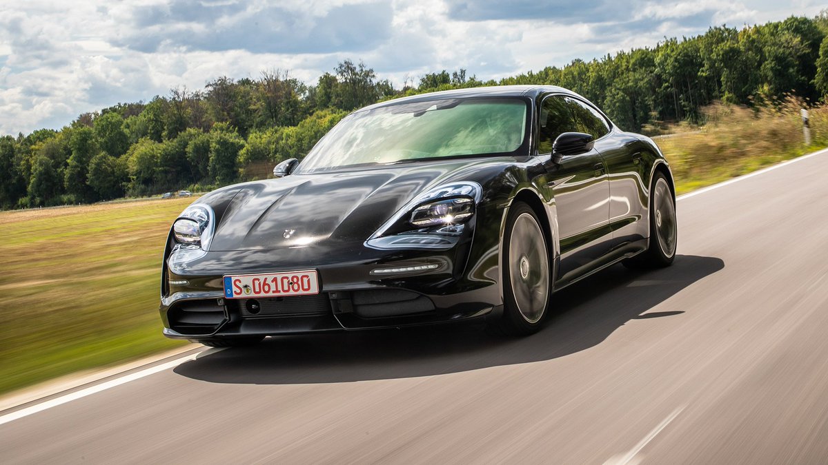 Take a look at this article reviewing the new 2020 Porsche Taycan EV which is being referred to as the 'Tesla Fighter'.

Do you think it's got what it takes? 🤔

Check out the article below! 👇

automobilemag.com/news/2020-pors…