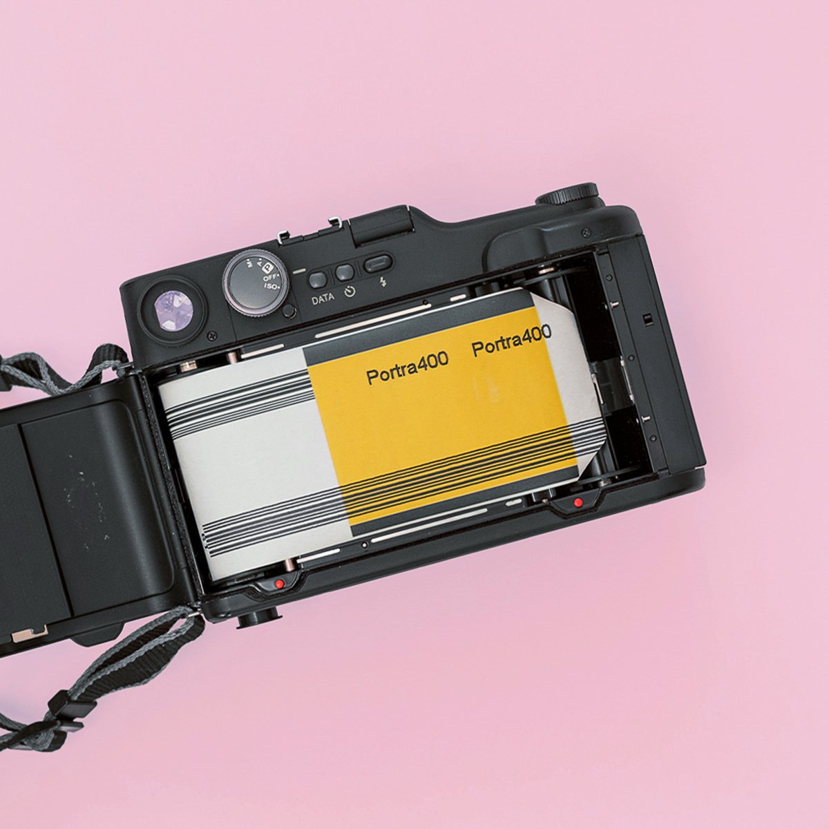 Kodak Portra 400 120 is back. What better reason do you need to load up your camera and get shooting. What film have you been using recently? ow.ly/vfcD50vPl5N