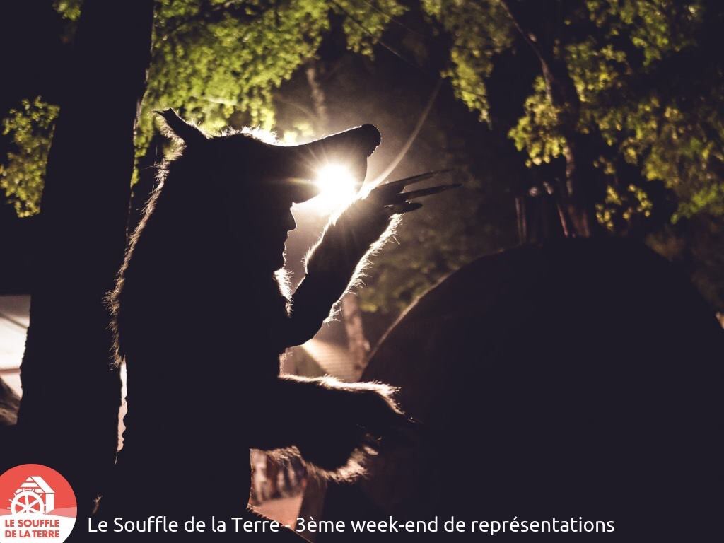 Plongez dans l'univers fascinant des contes et légendes Picardes... 
Réservez vos places au 03.22.41.06.90 ou sur souffledelaterre.com
#souffledelaterre #spectacle #sortie #hautsdefrance #gosomme #hautetfort