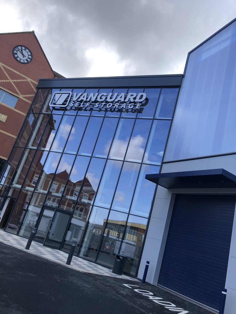 ASellarsDec's tweet photo. We are applying the final touches to the new #Vanguard self storage warehouse at #ChurchRoad. This is not your average warehouse! More pictures to follow. #decorators #industrial #Bristol https://t.co/GlHx0pxnPJ