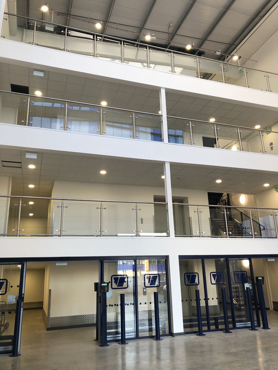 ASellarsDec's tweet photo. We are applying the final touches to the new #Vanguard self storage warehouse at #ChurchRoad. This is not your average warehouse! More pictures to follow. #decorators #industrial #Bristol https://t.co/GlHx0pxnPJ