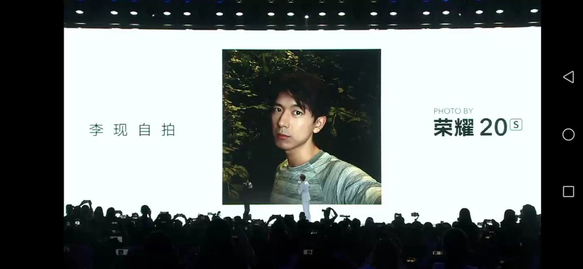 HfaZ3TWmPdR9nEc's tweet image. พรีเซ็นเตอร์เเซ่บ​มาก❤️❤️
งานเปิดตัวโทรศัพท์​ #Honor20
 #หลี่เซี่ยน #李现 #LiXian 
#หลี่เซี่ยน李现LiXianTHFC