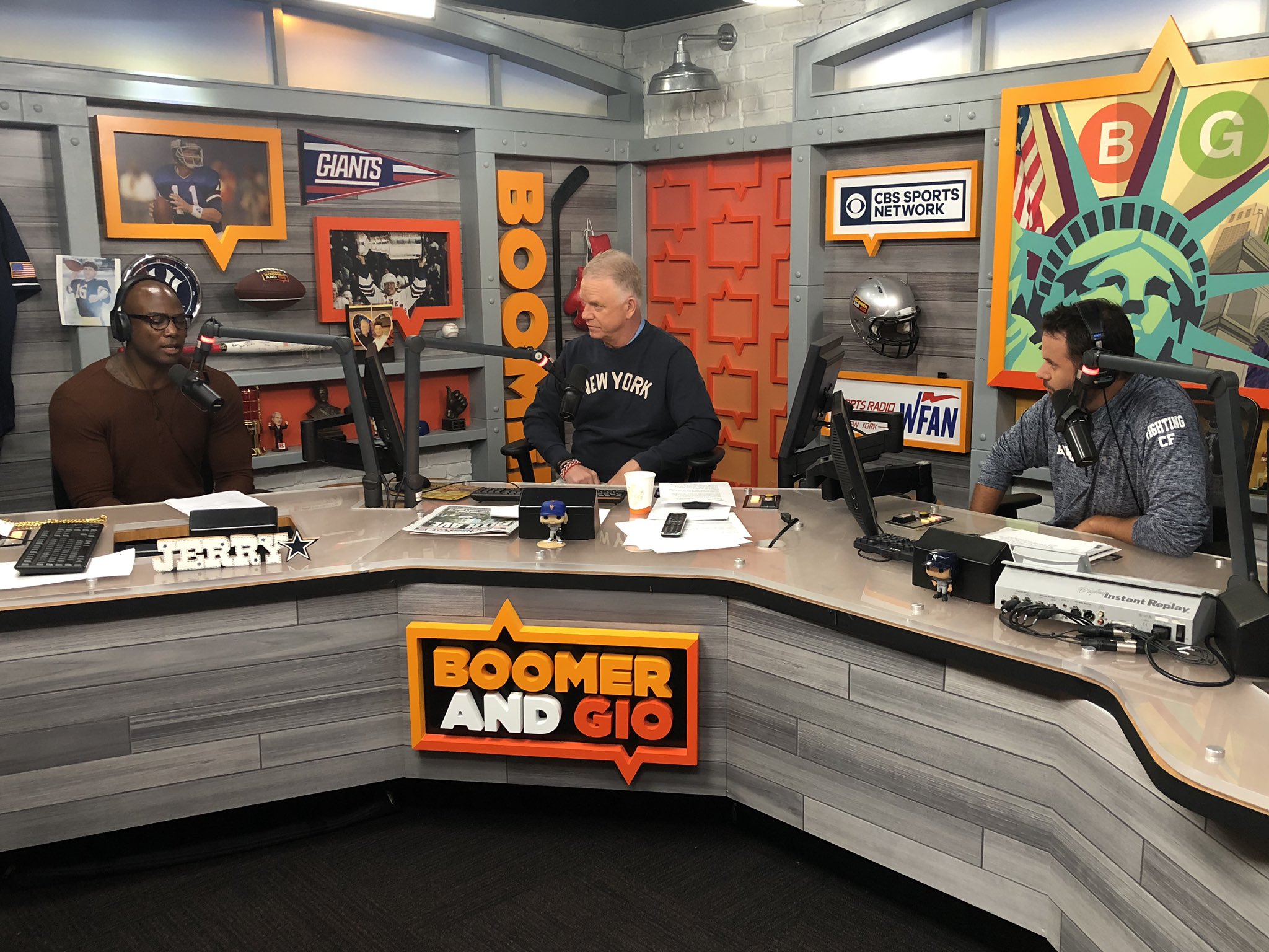 WFAN Sports Radio on Twitter "🏈 DeMarcusWare joins Boomer & Gio in studio now!…