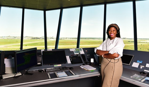 ATNSSA's tweet photo. #ATNSSA - Our Aviation Training Academy is one of the continent’s leading trainers of the air traffic controllers and engineers of the future – Mokgadi Mkhize is one of the professionals in the industry who was groomed by the ATA. https://t.co/TbETBKJKrd