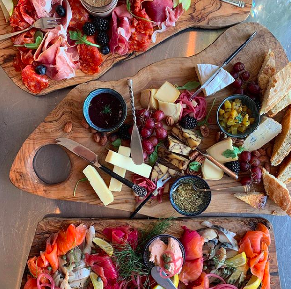 The Defina Sharing Boards ready to go for a Private Event upstairs😍🥂All our delicious boards are made with #locally sourced and in-house ingredients🙌🏼For any event inquiries email rox@pizzeriadefina.com 😁 #toronto #privateevents