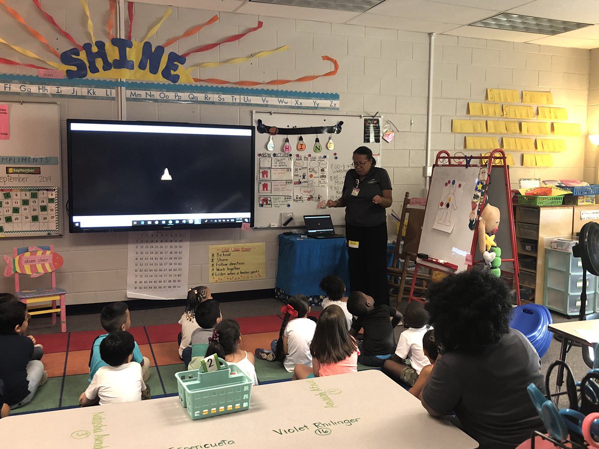 AVazquezclass's tweet photo. We are excited about having Wellstar school health here today teaching the kindergarteners about our feelings and how they affect our bodies @WellStarHealth #happiestschoolinccobb https://t.co/iWL4NHGmpI