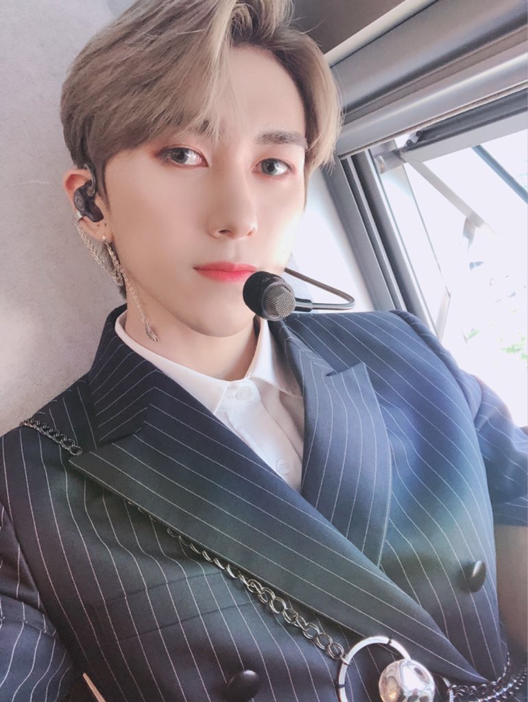 Target_France's tweet image. TWITTER | 190902
#로이 #Roi

Traduction en screen~

Cr: @target7official 
🇫🇷: @Target_France 

#TARGET #타겟